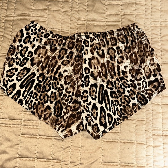 Derby Skinz Shorts - Picture 4 of 4